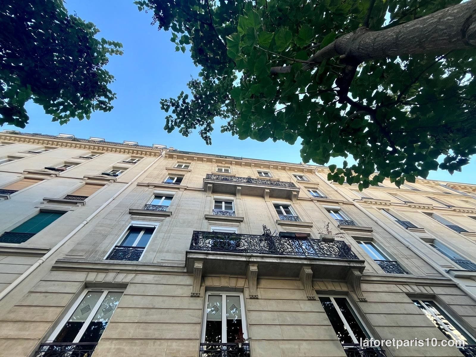 You are currently viewing 11 avenue de Laumière, Paris 19e — immeuble 1900 en pierre de taille