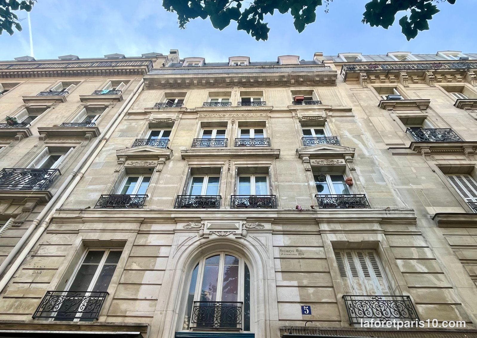 You are currently viewing 5 avenue de Laumière, Paris 19e — immeuble 1900 et la pâtisserie La Vieille France