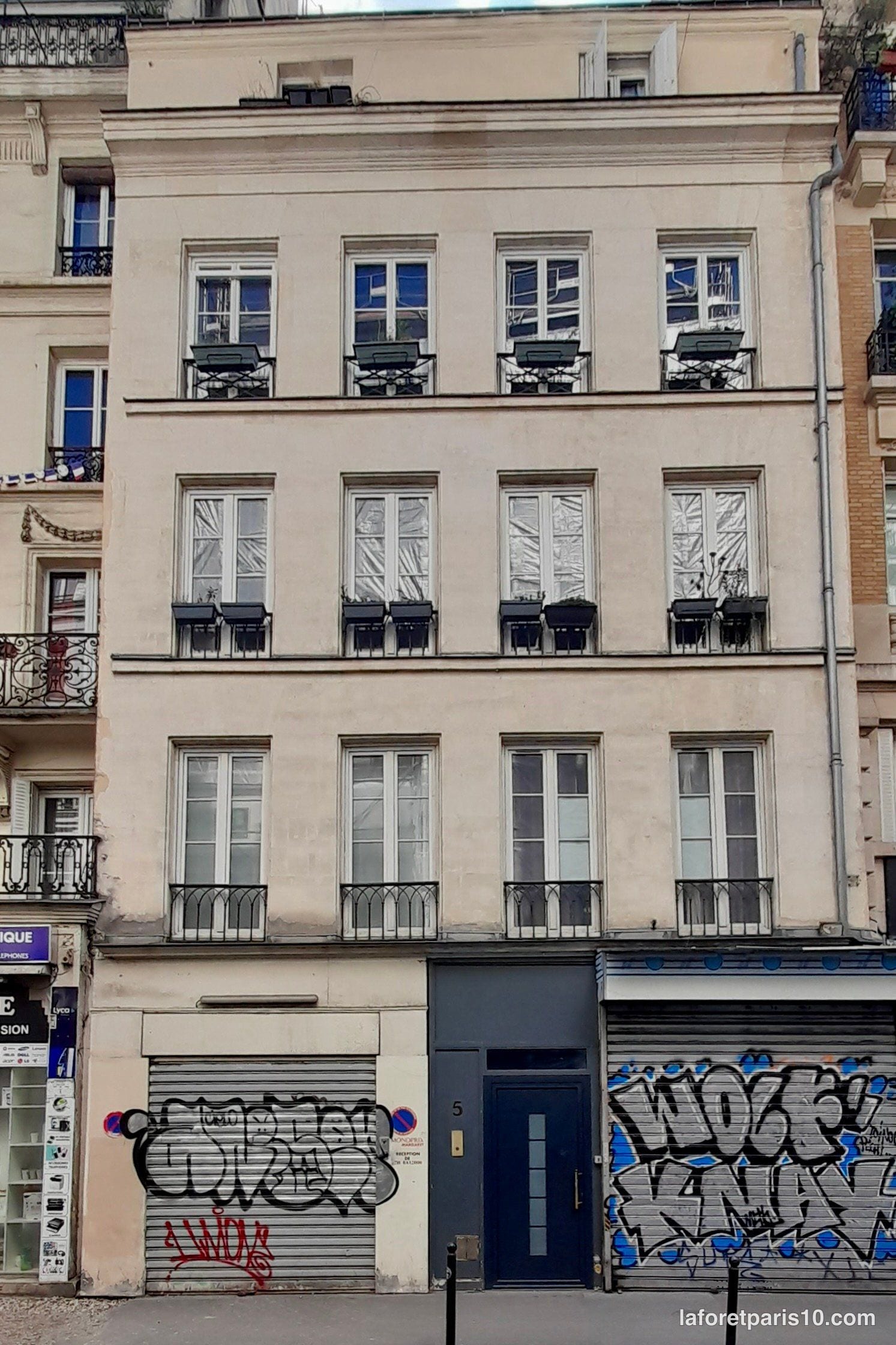You are currently viewing 5 rue de Paradis, Paris 10e — immeuble de 1830 dans la rue du cristal