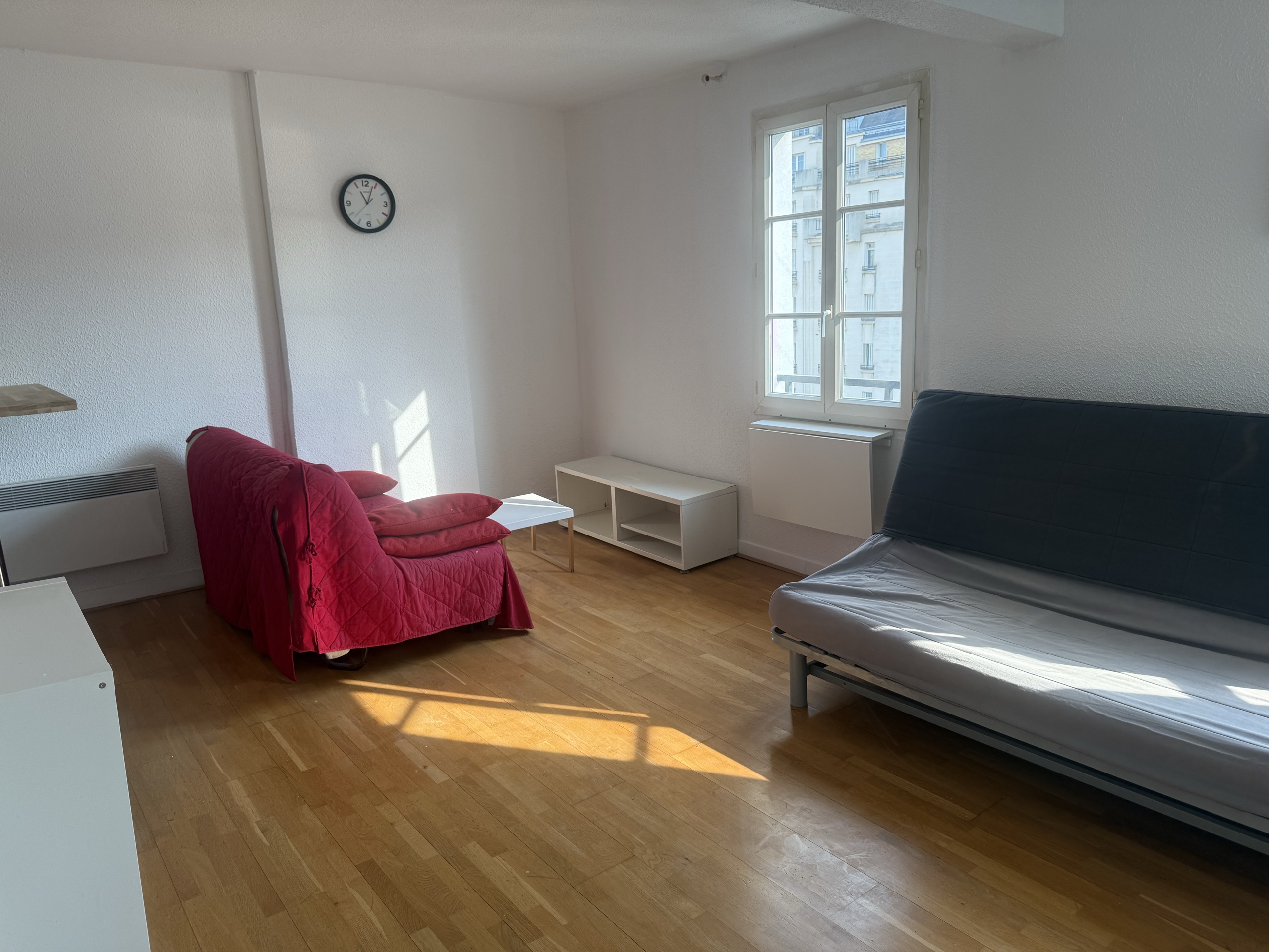 Pièce principale, seconde vue — studio 29 m², boulevard Garibaldi, Paris 15e