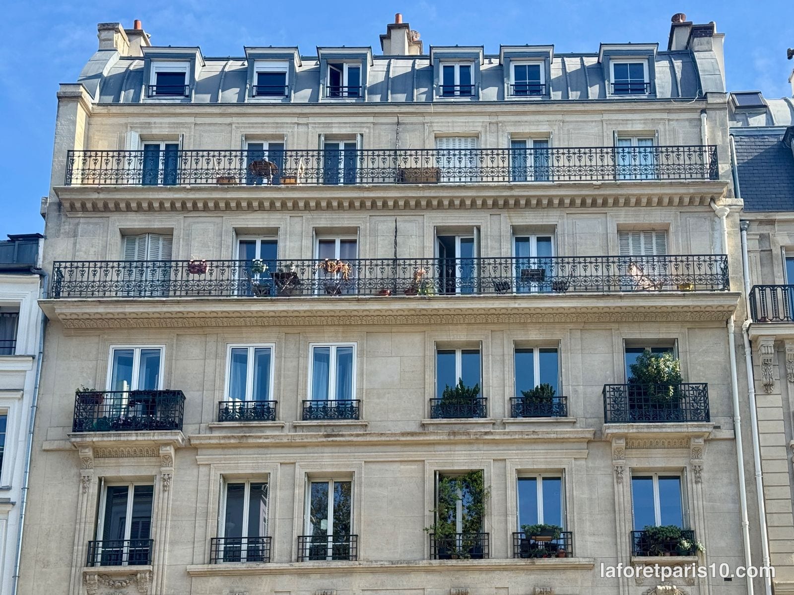 You are currently viewing 116 rue du Faubourg Saint-Martin, Paris 10e — immeuble de 1875 près du boulevard de Magenta