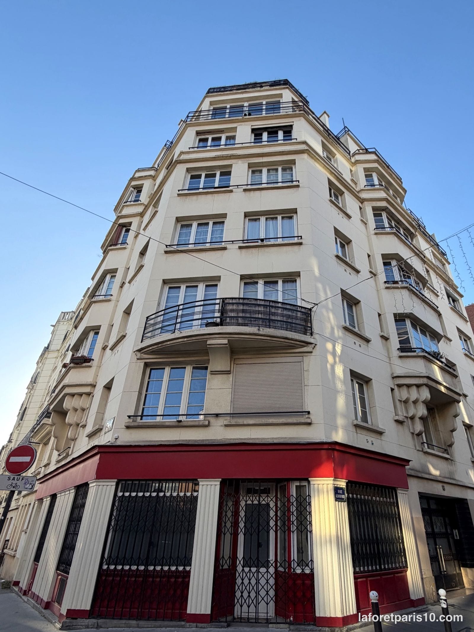 You are currently viewing 13 rue Alexandre Parodi, Paris 10e — immeuble d&rsquo;angle des années 1930