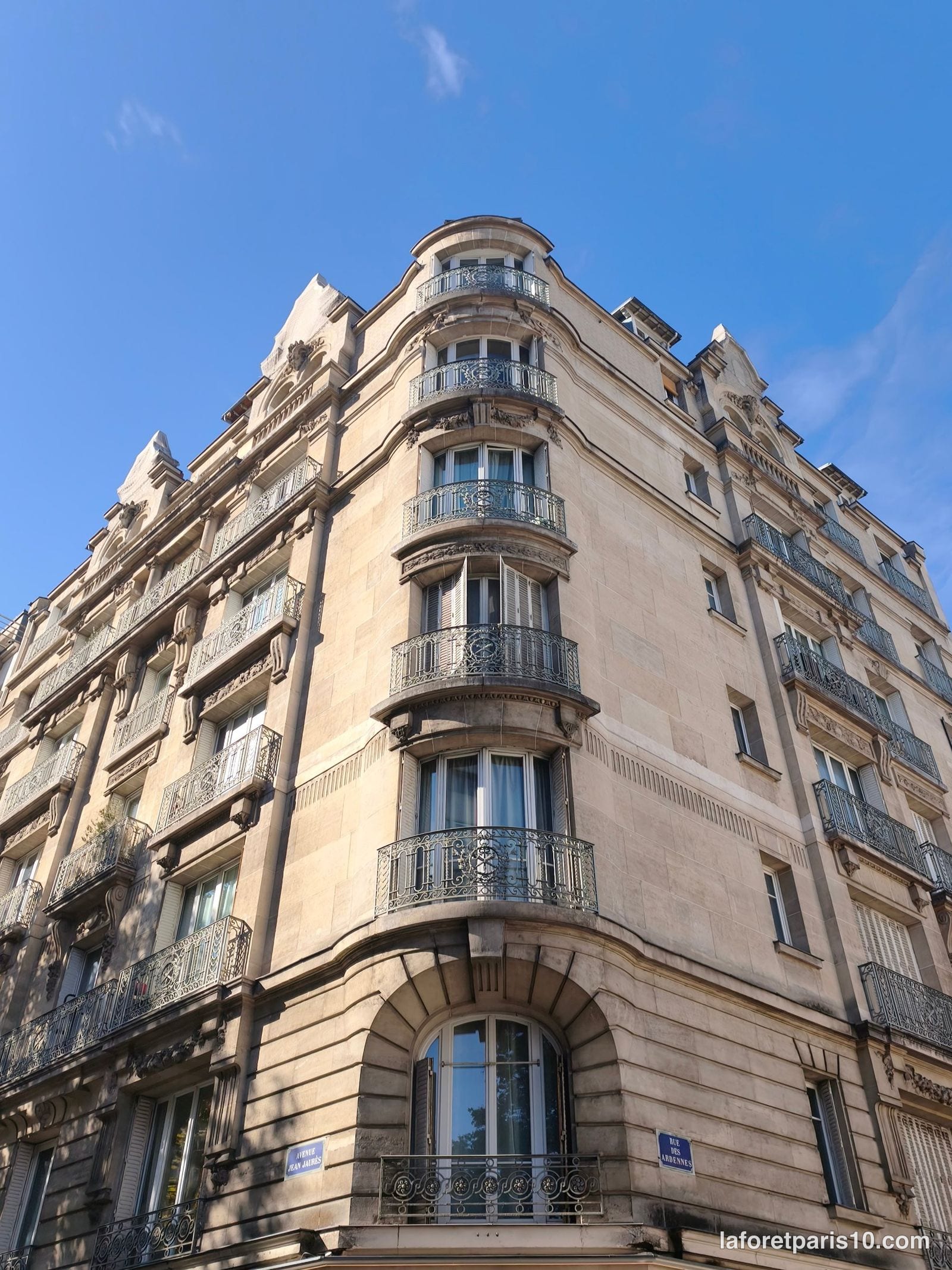 You are currently viewing 159 avenue Jean Jaurès, Paris 19e — immeuble d&rsquo;angle de 1914 au métro Ourcq