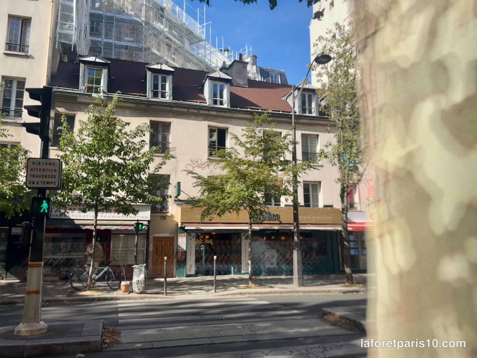 You are currently viewing 187 rue du Faubourg Saint-Martin, Paris 10e — immeuble faubourien sous toit de tuiles