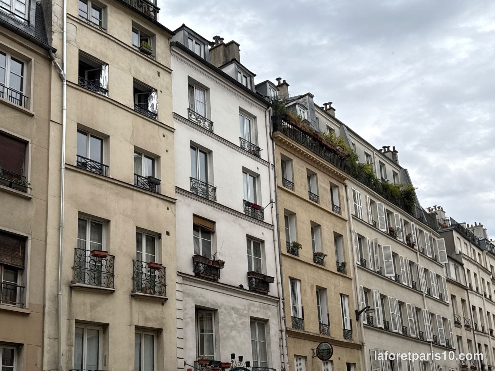 You are currently viewing 19 rue du Faubourg Saint-Denis, Paris 10e — immeuble du XVIIIe siècle