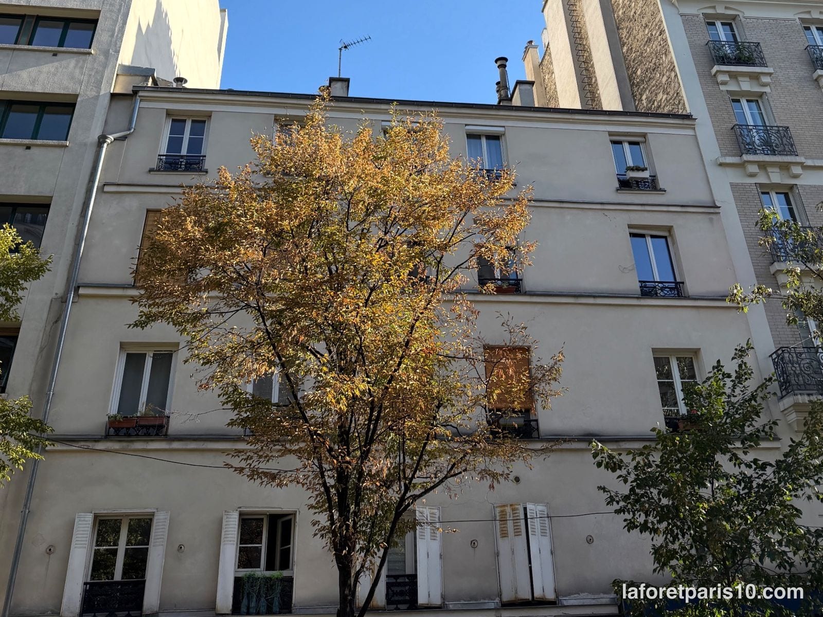 You are currently viewing 204 rue du Faubourg Saint-Martin, Paris 10e — immeuble faubourien