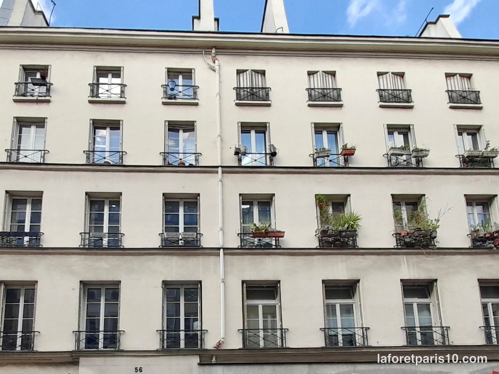 You are currently viewing 56 rue de Paradis, Paris 10e — immeuble à cour d&rsquo;ateliers, près de l&rsquo;atelier de Corot