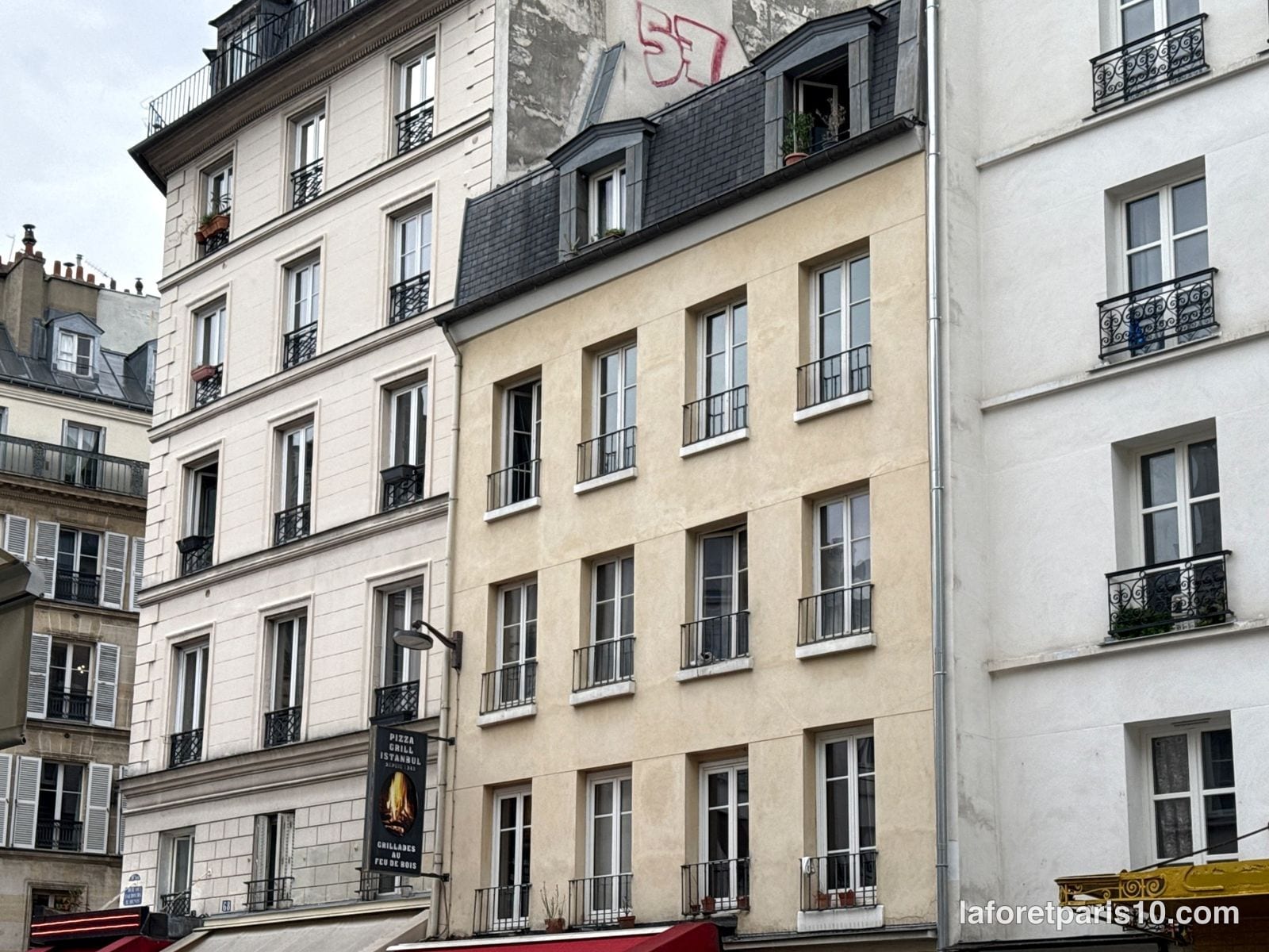 You are currently viewing 66 rue du Faubourg Saint-Denis, Paris 10e — immeuble du début du XVIIIe siècle