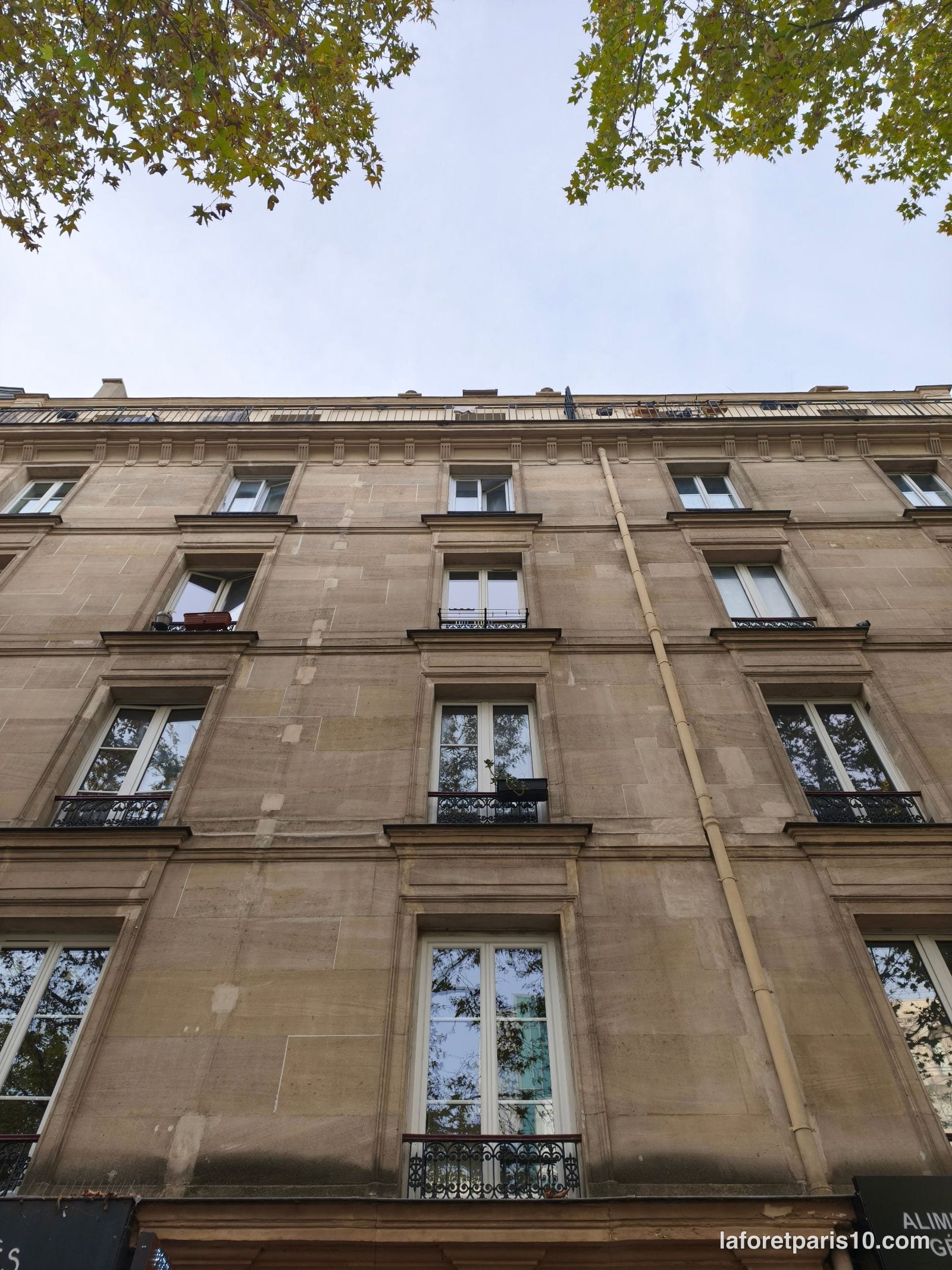 You are currently viewing 74 avenue Jean Jaurès, Paris 19e — immeuble en pierre de taille de 1880